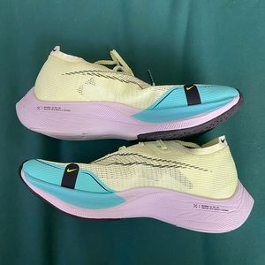 Women’s nike vaporfly zoomx next%